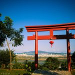 Lên chùa cheo leo sườn núi, ngắm toàn cảnh vịnh Nha Trang "Cổng trời" nhìn xuống thấy thành phố và biển đảo /// Ảnh: Phạm Bá Duy