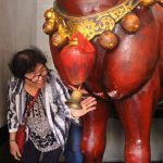 Vào Chợ Lớn xem người người đi chùa rung chuông ngựa lấy may mắn năm mới Canh Tý Những ngày đầu năm mới, người Hoa ở Sài Gòn tìm đến chùa Ông (quận 5, TP.HCM) để thắp hương và cầu may mắn