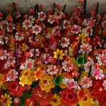Nét đẹp tâm linh ở làng làm hoa giấy xứ Huế Net dep tam linh o lang lam hoa giay xu Hue hinh anh 1 46883762942_e6d8f55747_c.jpg