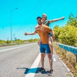 Cặp đôi du lịch qua 13 nước bằng cách đi nhờ xe Cap doi du lich qua 13 nuoc bang cach di nho xe hinh anh 1 71184625_564215104331370_6621950398286149009_n.jpg