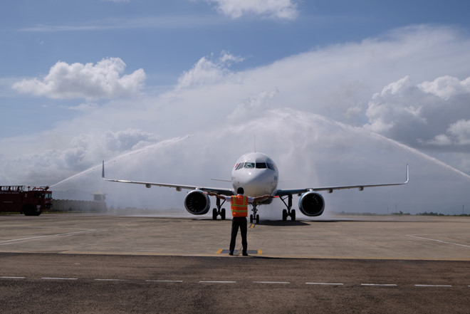 Sân bay Phù Cát đón những vị khách quốc tế đầu tiên năm 2020 - ảnh 2