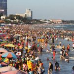Biển Vũng Tàu đông nghịt người Biển Vũng Tàu đông nghịt người