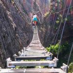 Cầu treo hơn 500 m đi hết 1,5 tiếng Cầu treo đi bộ dài nhất thế giới làm khách thót tim