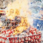Tục đốt búp bê đầu năm của người Nhật Nghi lễ Daruma Kuyo - đốt Daruma vào ngày đầu năm trong đền chùa. Ảnh: Japan Highlights Travel.
