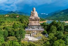 Du lịch thiền: Tết về Huế thăm Thiền viện Trúc Lâm Bạch mã Tượng Phật Thích Ca cao 24 mét, ngồi thiền uy nghi trên cù lao giữa hồ /// Kelvin Long