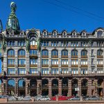4 điểm mua quà lưu niệm St Petersburg Tòa nhà là một kiệt tác của kiến trúc Nouveau. Ảnh: Saint-Peterburg.