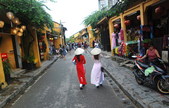 Người Việt chuộng du lịch trong nước, top 10 chỉ có một thành phố nước ngoài - Ảnh 2.