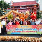 Hàng trăm du khách xuất hành mùng 1 Tết Hang tram du khach xuat hanh mung 1 Tet hinh anh 1 image001.jpg