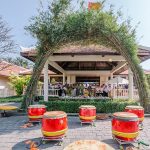 Không khí Tết tại Furama Resort, Evason Ana Mandara Cây nêu được dựng tại tiền sảnh khu nghỉ dưỡng Evason Ana Mandara.