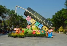 Đồng Tháp có 2 kỷ lục Việt Nam được xác lập trong ngày mùng 1 tết Đoàn bánh tét dài 6 mét, đường kính 2 mét /// Trần Ngọc