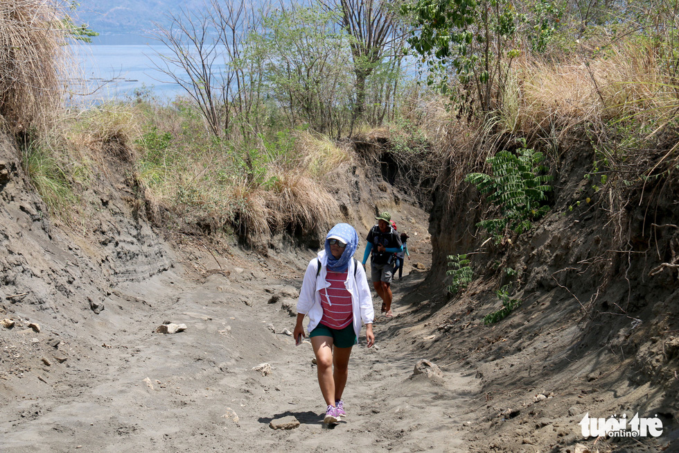Trước khi ‘thức giấc’ sau 40 năm, núi lửa ở Philippines hấp dẫn du khách như thế nào? - Ảnh 6.