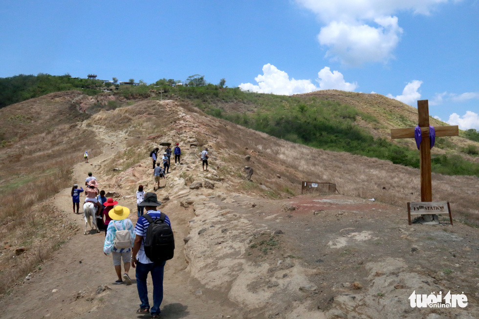 Trước khi ‘thức giấc’ sau 40 năm, núi lửa ở Philippines hấp dẫn du khách như thế nào? - Ảnh 5.