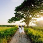 Hậu ‘Mắt biếc’, tour du lịch phim trường thú vị cỡ nào? Cây vông đồng trong phim Mắt biếc đã trở thành địa điểm chụp hình hấp dẫn của du khách. /// Ảnh: Kelvin Long