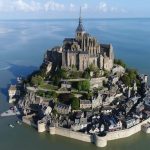 Mont Saint Michel – đảo đá nổi giữa lòng biển khơi