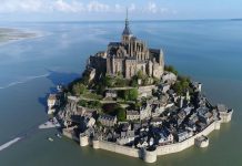 Mont Saint Michel – đảo đá nổi giữa lòng biển khơi