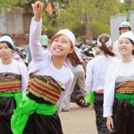 Những phong tục đón Tết kỳ lạ ở vùng cao Nhung phong tuc don Tet ky la o vung cao hinh anh 1 Muong_Hoi_Am_nhach_ha_noi.JPG