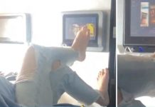 Người phụ nữ bị chỉ trích vì dùng chân vuốt màn hình tivi trên máy bay