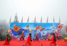 Lên Fansipan ‘mở cổng trời’ và đắm mình trong tiếng khèn hoa Tây Bắc Lên Fansipan mở cổng trời và đắm mình trong tiếng khèn hoa Tây Bắc - Ảnh 1.