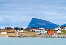 Giải mã bí ẩn thành phố có “mặt trời mọc giữa đêm” trong suốt 2 tháng Giải mã bí ẩn thành phố có “mặt trời mọc giữa đêm” trong suốt 2 tháng - Ảnh 1.