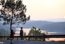 Một ngày bùng nổ của top 10 thí sinh vòng 2 cuộc thi ‘Throw Back 2019’ Mot ngay bung no cua top 10 thi sinh vong 2 cuoc thi 'Throw Back 2019' hinh anh 1 throwback_zing_1_.jpg