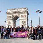 Khách Việt được hoàn tiền khi đi tour trong mùa dịch Anh Diệp Huỳnh, du khách đi tour châu Âu vào tháng 2 hài lòng và cảm thấy an toàn khi du lịch cùng Tugo, ngay cả trong mùa dịch. Anh cho biết hướng dẫn viên rất chu đáo, quan tâm tới khách trong chuyến đi. Ảnh: Tugo.