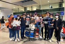 Cập nhật quy định phòng dịch tại Thái Lan Khách đoàn Thái Lan của Công ty du lịch Tugo tại sân bay Tân Sơn Nhất