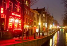 Amsterdam tính dời phố đèn đỏ vào trong nhà, lập ‘trung tâm tình dục’ Amsterdam tinh doi pho den do vao trong nha, lap 'trung tam tinh duc' hinh anh 1 3744.jpg