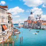 Bộ mặt xấu xí của Venice khi bị tàn phá bởi du lịch Bo mat xau xi cua Venice khi bi tan pha boi du lich hinh anh 1 5c06a8b5cc0f476b1260b855.jpg