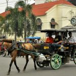 5 điểm nên đến ở Yogyakarta Khu phố thường đông đúc từ trưa tới chiều tối bởi nhiều người mua sắm. Ảnh: Adhi Anindyajati/Flickr.