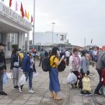 Du khách tấp nập đến đảo Lý Sơn sau nỗi lo dịch Covid-19 Du khach tap nap den dao Ly Son sau noi lo dich Covid-19 hinh anh 1 Anh_1_gui_zing.jpg