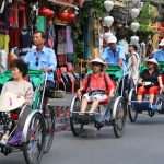 Hội An sẽ xử lý nghiêm hành vi kỳ thị khách Trung Quốc thời dịch virus Corona Xích lô đón đoàn khách Trung Quốc tham quan phố cổ Hội An trước khi dịch virus Corona bùng phát /// ẢNH: MẠNH CƯỜNG