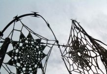 Biến bã kẹo cao su thành… tác phẩm nghệ thuật Biến bã kẹo cao su thành… tác phẩm nghệ thuật - Ảnh 1.