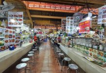 Dịch Covid-19, chợ Bến Thành vắng ngắt du khách, tiểu thương than ế ẩm! Cảnh vắng lặng chưa từng có tại chợ Bến Thành những ngày trong mùa dịch Corona /// Ảnh: Vũ Phượng