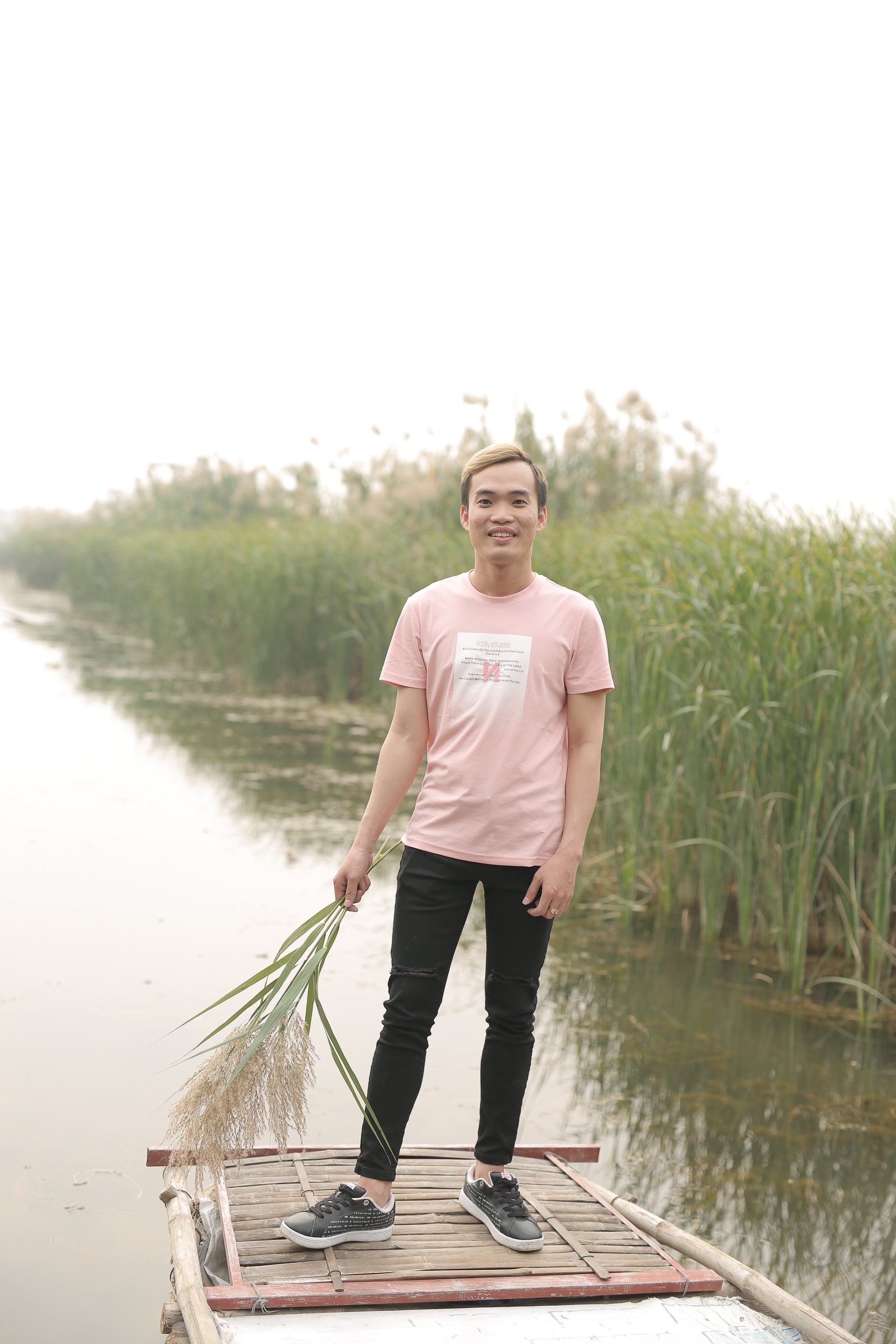 Theo chân Phạm Văn Sơn khám phá cảnh đẹp Ninh Bình