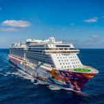 Người nhiễm nCoV từng trên du thuyền đến Việt Nam World Dream được giới thiệu là một trong những du thuyền lớn nhất hành tinh với 1.680 cabin, 35 quán bar và nhà hàng. Hải trình phổ biến thường khởi hành từ Quảng Châu hoặc Hong Kong, đến Philippines, Việt Nam và Nhật Bản. Vì dịch viêm phổi cấp do nCoV, con thuyền này đang thả neo tại Đài Loan. Hành trình từ 2/2 - 22/3 đã bị huỷ do lo ngại dịch viêm phổi cấp lây lan.