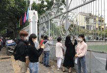 Đà Nẵng bàn cách ‘cứu’ doanh nghiệp du lịch, cùng chống dịch virus Corona Các khu điểm du lịch đóng cửa trước lo ngại dịch viêm phổi virus Corona. Trong ảnh là Nhà thờ Chánh tòa Đà Nẵng thông báo ngưng đón khách từ mùng 2 Tết Canh Tý /// Nguyễn Tú