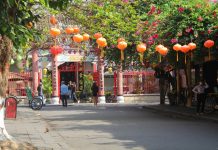 146 du khách Trung Quốc ở Hội An được quản lý như thế nào? Hội An lo ngại du khách Trung Quốc không đến từ vùng dịch bị tẩy chay. /// ẢNH: MẠNH CƯỜNG