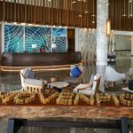 Mövenpick Phú Quốc mời bữa trưa 100 tài xế taxi Hơn 100 ly nước chào mừng được chuẩn bị tại tiền sảnh khách sạn, chờ đón những tài xế taxi tại đảo Ngọc.