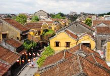 Hàng quán phố cổ Hội An ế khách, du lịch thiệt hại vì dịch Corona Thời dịch virus Corona khách đến Hội An giảm mạnh /// ẢNH: MẠNH CƯỜNG