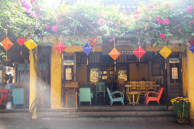 Hàng quán phố cổ Hội An ế khách, du lịch thiệt hại vì dịch Corona - ảnh 1