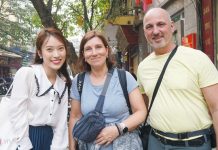 Khách du lịch đến Hà Nội tháng 2 giảm gần 50% vì dịch Covid-19 Khach du lich den Ha Noi thang 2 giam gan 50% vi dich Covid-19 hinh anh 1 Khanh_vy_tay.00_23_04_24_zing.jpg