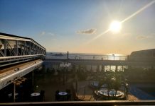 Du thuyền bị ‘hắt hủi’ MS Westerdam đã cập cảng Campuchia Du thuyền bị hắt hủi MS Westerdam đã cập cảng Campuchia - Ảnh 1.