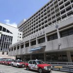 Ca nCoV mới ở Hong Kong từng đến Đà Nẵng Bệnh viện Queen Elizabeth hiện là một trong những nơi điều các ca dương tính nCoV. Ảnh: Dickson Lee/SCMP.