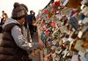 Ba điểm du lịch gợi ý ngày Valentine Cặp đôi có thể treo khóa tình yêu ở tháp Namsan Seoul. Ảnh: Grrrl Traveler.