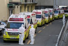 Dừng đưa khách du lịch đến vùng có dịch Covid-19 tại Hàn Quốc Xe cứu thương chở bệnh nhân nhiễm Covid-19 đến một bệnh viện ở P.Daegu, Hàn Quốc /// Ảnh Reuters