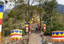 Gần 30.000 du khách Hàn Quốc hủy tour đến Yên Tử Khách hành hương đến Yên Tử giảm mạnh so với mùa lễ hội 2019 /// Ảnh N.H