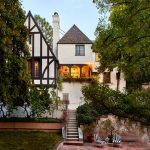 Biệt thự có một không hai của vũ nữ thoát y Dita Von Teese Biet thu co mot khong hai cua vu nu thoat y Dita Von Teese hinh anh 1 1.jpg