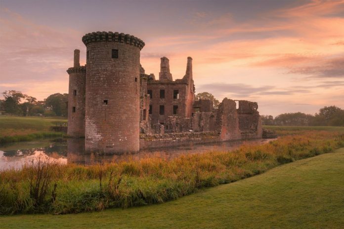 Trên ảnh là lâu đài Caerlaverock, gần thị trấn Dumfries. Ảnh: Visit scotland.