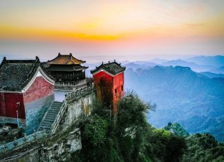 Tiên cảnh danh bất hư truyền trên núi Võ Đang Tien canh danh bat hu truyen tren nui Vo Dang hinh anh 1 1_1.jpg