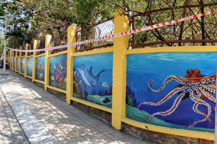 Công trình “Bích họa đại dương” là một phần trong dự án bảo tồn vịnh Nha Trang